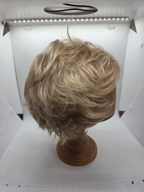 OSolite Jazz Synthetic Wig Blonde Color 24B22 Short Layered Style